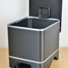 Lombricomposteur compact design d'intérieur et appartement 2 à 4 personnes couleur noir et métal, édition 2026 avec 3 plateaux ouvert